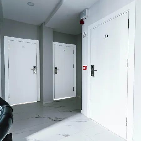 Lux In Center Стамбул