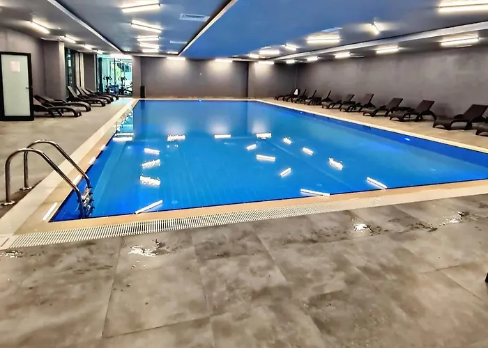 Lux In Center アパートホテル 3*