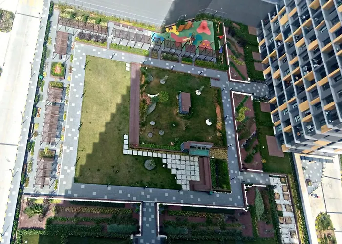 アパートホテル Lux In Center 3*