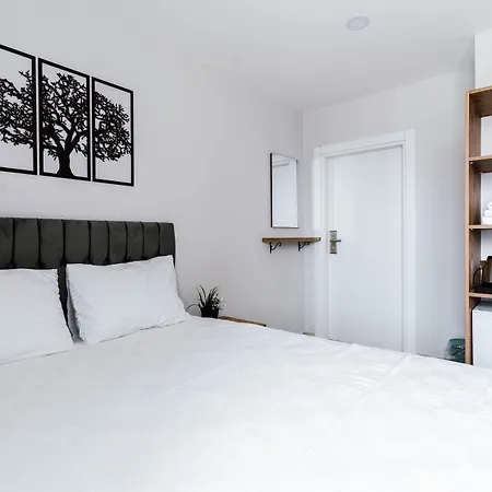 Lux In Center شقة فندقية